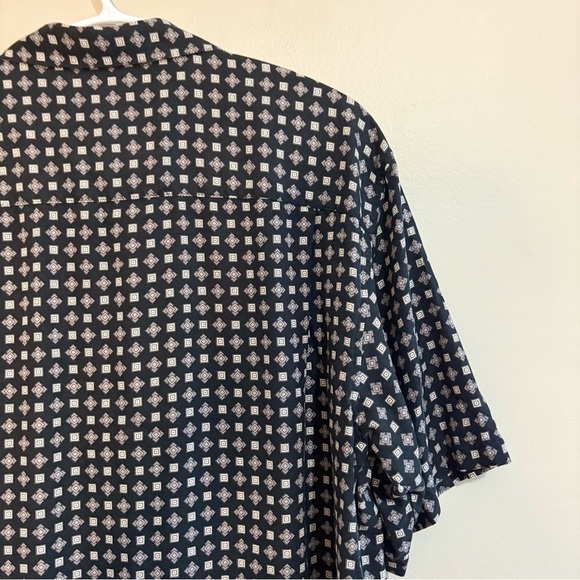 VINTAGE SILK Black & Grey Pattern 100% Silk Button Down Shirt - Picture 10 of 14